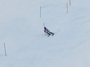 Jules en slalom à Veysonnaz (Coupe du Monde)